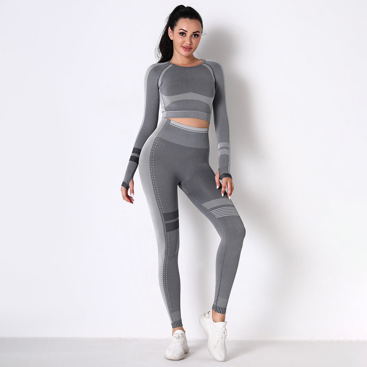 Seamless Fitting Sports Long Sleeve Yoga Suit