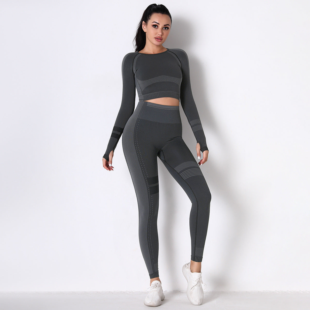 Seamless Fitting Sports Long Sleeve Yoga Suit