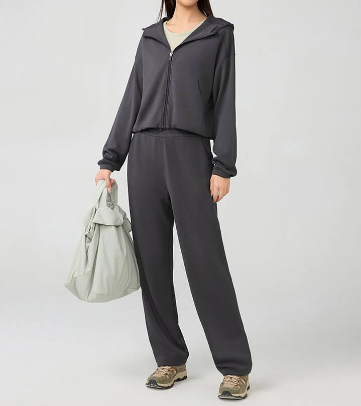 Wholesale_womens_casual_sweatpants_and_weatshirt_set